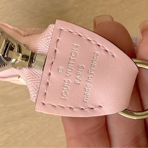 💯 Louis Vuitton Monogram Escale Mini Pochette Pastel (like new) - Picture 11 of 16